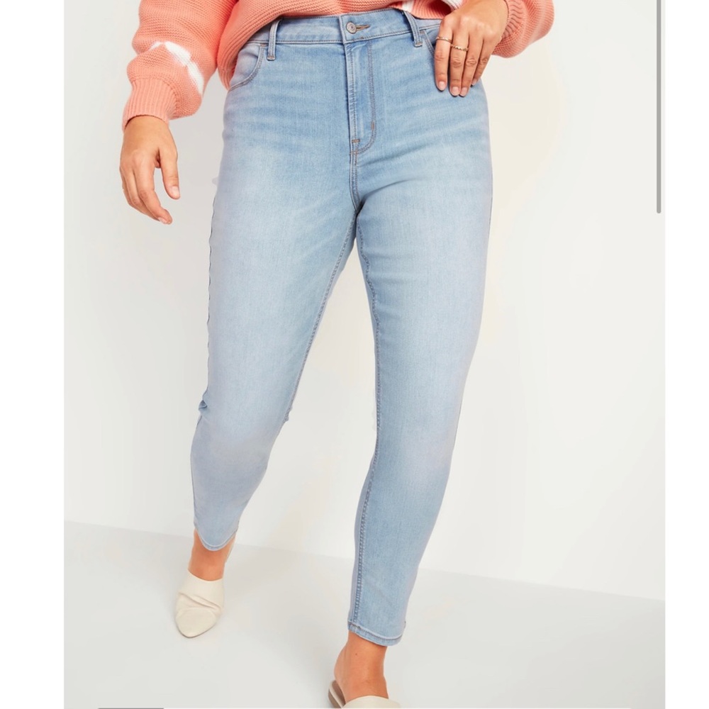 Old Navy Women’s Super Skinny Light Wash Jeans. Size 14 - Picture 1 of 7